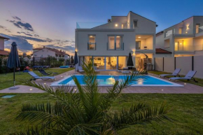 Villa Eni West